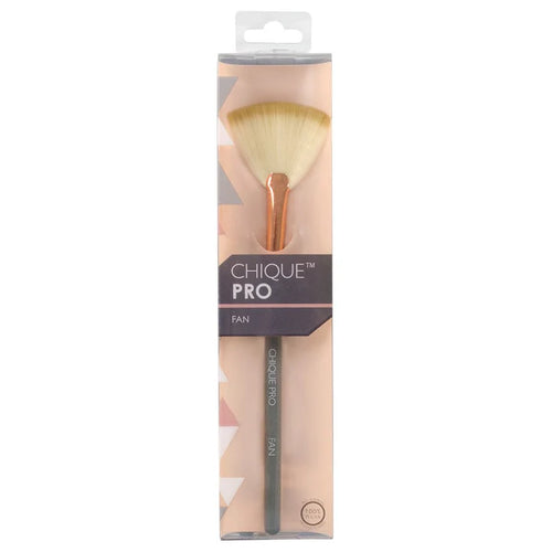 Brocha de Maquillaje Tipo Abanico Chique Pro Fan
